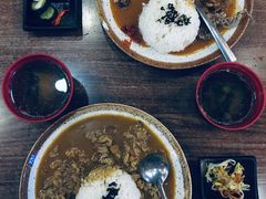 唐扬鱿鱼须咖喱饭-犀牛家猪排