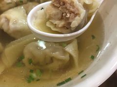 纯鲜肉虾仁大馄饨-潘国仙耳光馄饨(黄家阙路店)