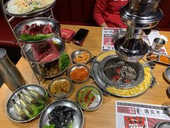 -青瓦炭韩潮烤肉(花园道店)