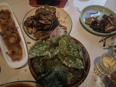 -嗨辣小聚·盘锦河蟹·海鲜烧烤龙虾(盘锦十年好店)