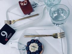 -UNI UNI(环亚凯瑟琳店)