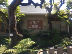 -Chom Cafe and Restaurant