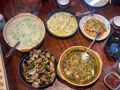 -蚝堡海鲜·威海菜·海肠捞饭·烧烤·亚洲吃蚝公司(幸福门店)