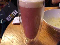 草莓透天香-MR.ROCKY洛奇先生RESTAURANT&BAR(宝安壹方城店)