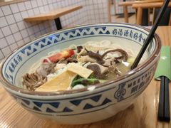 -蒙自源米线大王(信利城市广场店)