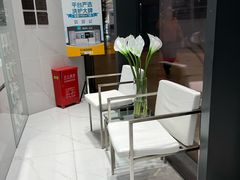 -福奈特洗衣洗鞋(宝华广场店)