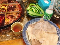 屠宰场鲜毛肚-艾嬢七八九老火锅(37年李子坝店)