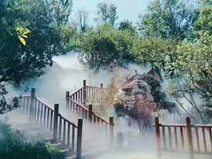 -七彩云南古滇温泉山庄