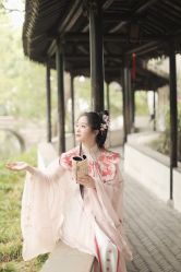 -一揽芳华汉服旗袍体验馆(拙政园店)