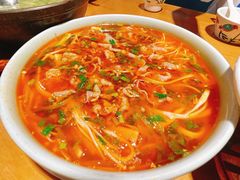 酸汤肥牛-蜀宴小调·精致家常菜(科华店)