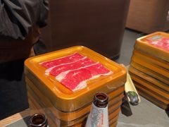 -牛YO寿喜烧·铁板烧和牛火锅自助(市府恒隆店)
