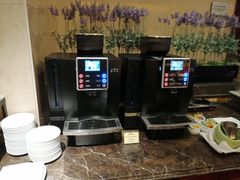 自助取餐区-上海吉臣维景酒店·维多利亚餐厅