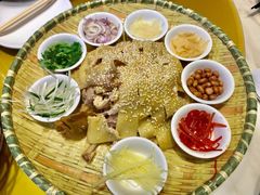 顺德八彩大盘捞鸡-百年恒益烧腊海鲜酒家·非遗传承(广州黄埔店)