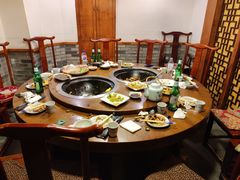 包厢-万里闯关东铁锅炖菜馆(高新旗舰店)