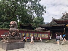 -峨眉山报国寺