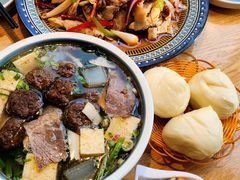 -金莹丸子汤清真(朝外SOHO店)