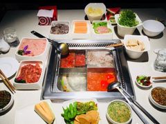 -海底捞火锅鲜切牛肉主题店(长寿路店)