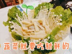 -霄汉牛三鲜湖北砂锅菜(万松园2店)