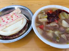 胡辣汤-老兰家传统烧烤炒菜泡馍(小南门店)