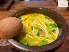 -良米山·云南野生菌过桥米线(上海首店)