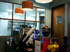 -Dough&Joe团憩(瑞虹天地月亮湾店)