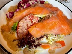 烟熏三文鱼色拉-YUE·6·西式融合餐厅(外滩六号店)