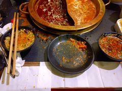 -沸炉重庆老火锅(军事博物馆店)