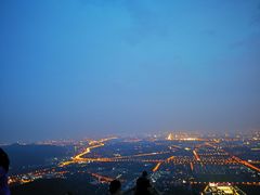 -鬼笑石后山停车场