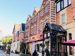 -钟书阁(松江泰晤士小镇店)