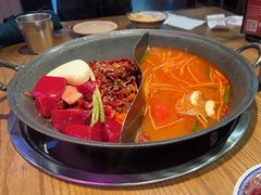 -巴卤社老火锅(财富店)