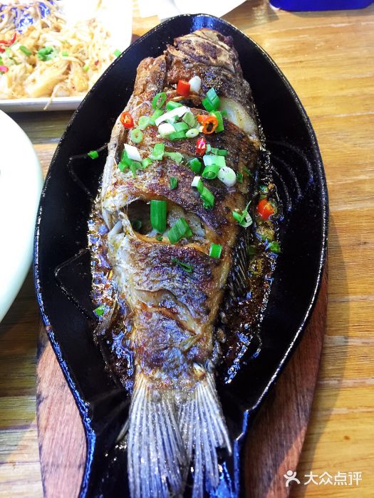 品串副食烤坊烤鲫鱼图片