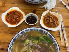 -邱芳粉店(迎宾大道旗舰店)