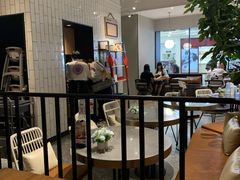 大堂-必胜客(百联又一城店)