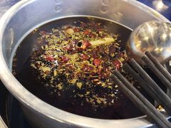 传统锅底-马路边边串串香(大成路店)
