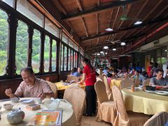 -鲤鱼塘农家山庄