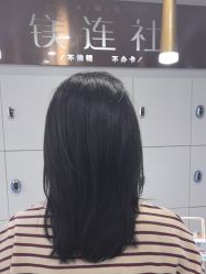 -镁连社·美联社