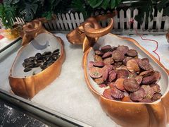 -釜御山海鲜烤肉火锅自助(新城市中心店)