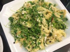 香椿苗炒鸡蛋-粥公粥婆精品家常菜(青龙桥店)