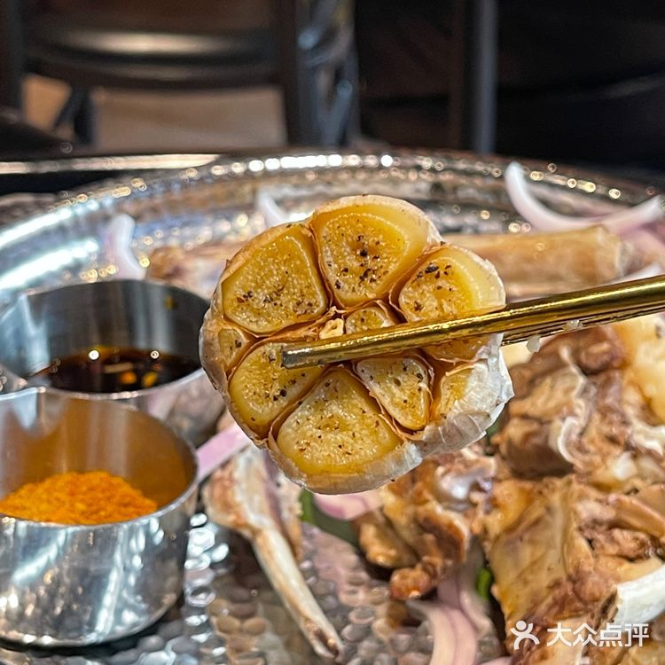 就蒜吃！羊倌烤羊排还有点东西的