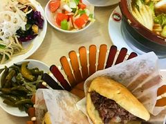 -闫家驴肉老店(华电一校店)