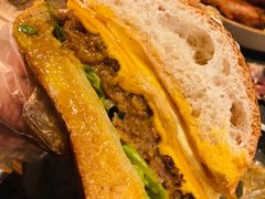 -HIGH FIVE哈福手工汉堡(桂林路店)