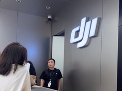 -DJI大疆(深圳华强北曼哈授权体验店)