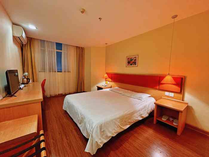 如家酒店(汕头会展中心苏宁广场店)