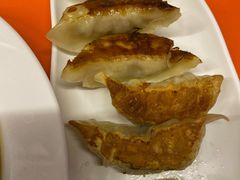 煎饺子-拉面莊夢語＆中华料理八椿