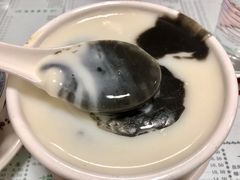 芝麻糊加杏仁糊-仁信双皮奶(东川路店)