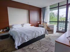 -上海怡沁园度假酒店