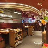 找到金鹰负二层楼下，一路寻找