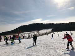 -十三陵雪世界滑雪场