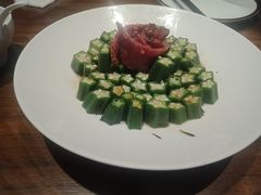 黑椒牛肉拼秋葵-将相和·海鲜蒸饺大连菜