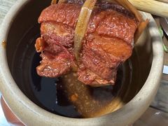 金牌坛子肉-魁盛居百年鲁菜馆(县西巷店)